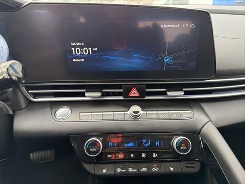 Certified 2024 Hyundai Elantra SEL w/ Convenience Package image 22