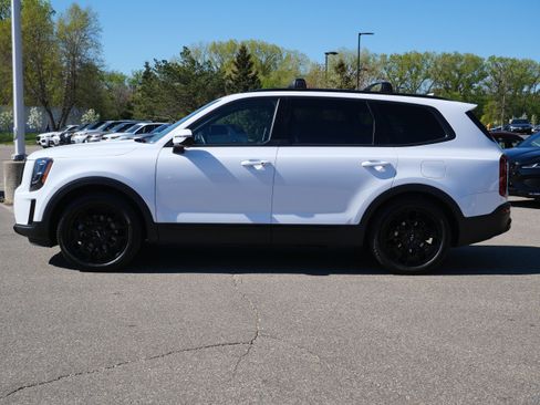Used 2022 Kia Telluride SX w/ SX Prestige Package AWD/4WD image 2