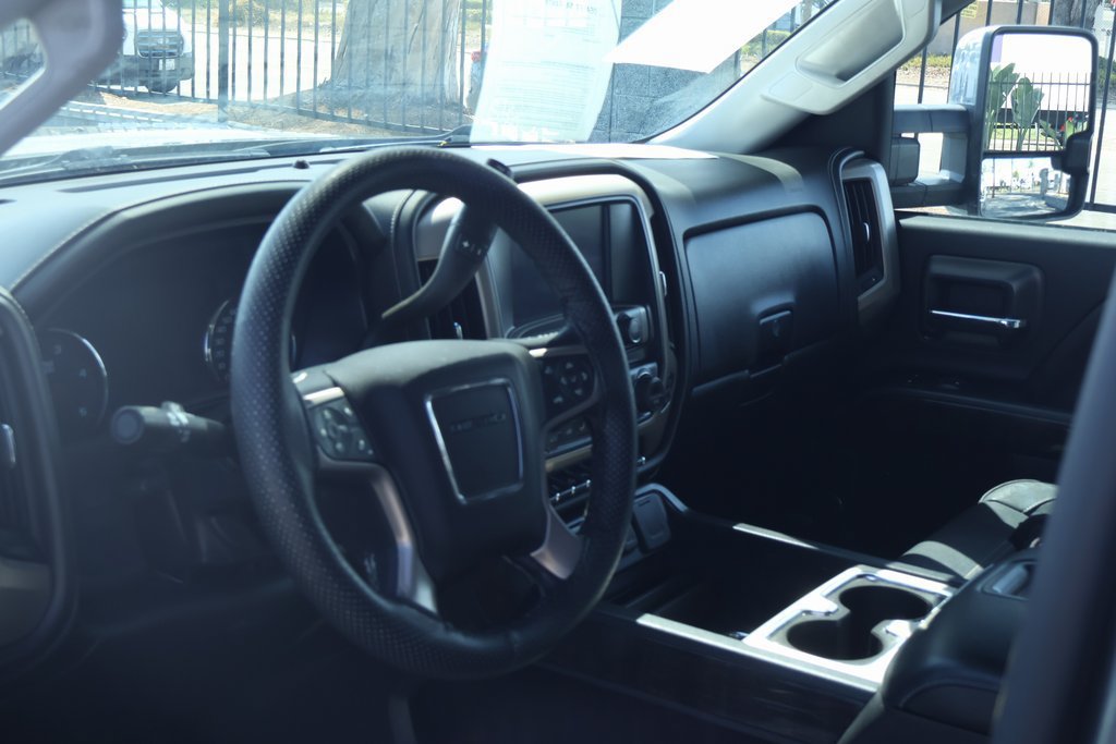 Used 2015 GMC Sierra 2500 Denali w/ Duramax Plus Package AWD/4WD image 7