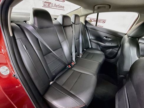 Certified 2025 Nissan Sentra SR w/ SR Premium Package FWD image 30