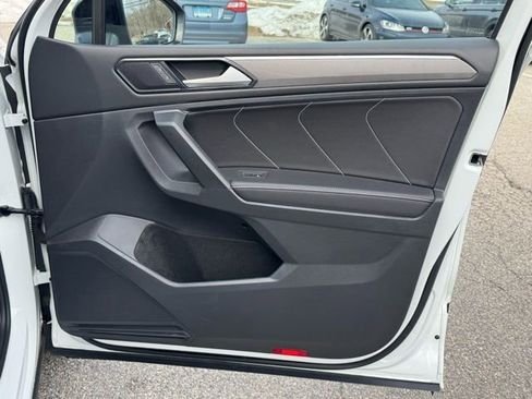 Certified 2023 Volkswagen Tiguan SE R-Line image 26