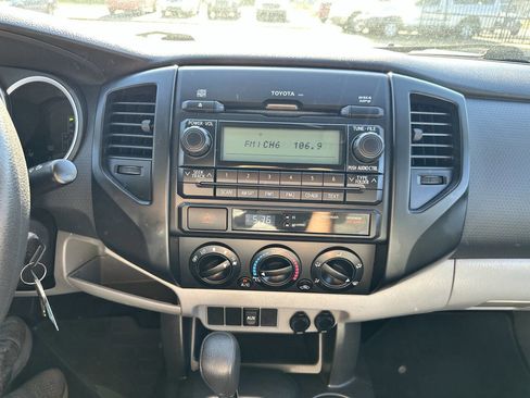 Used 2012 Toyota Tacoma 2WD Regular Cab image 12