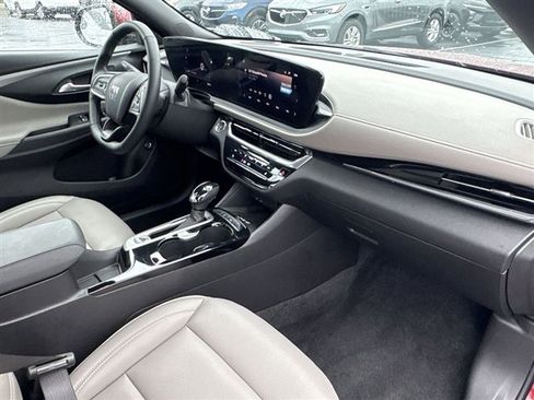 Used 2024 Buick Envista Avenir image 28