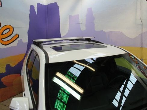 Used 2023 Chevrolet Traverse RS image 5