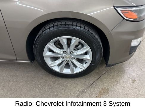 Used 2020 Chevrolet Malibu LT image 15