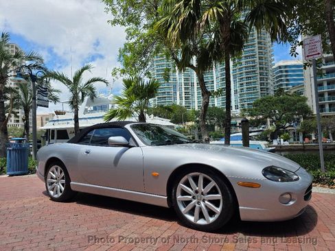 Used 2005 Jaguar XK8 Convertible RWD image 2