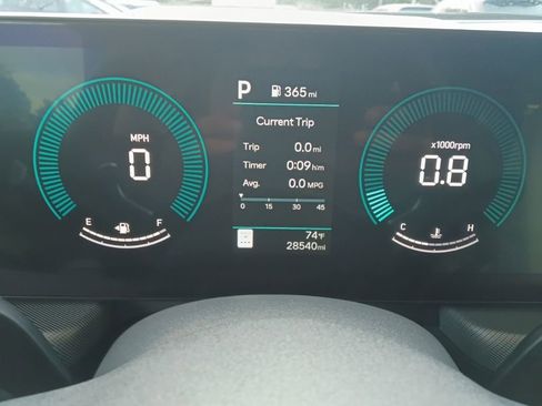 Used 2025 Hyundai Sonata SEL FWD image 2