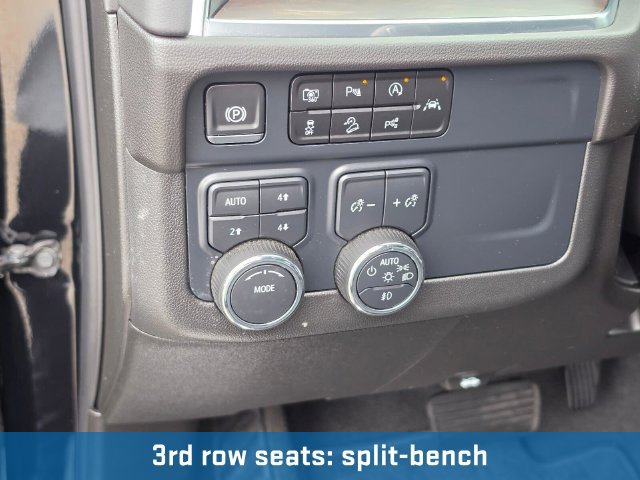 Used 2025 Chevrolet Suburban Z71 AWD/4WD image 29