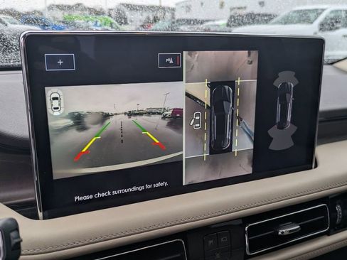 Used 2023 Lincoln Nautilus Reserve w/ Equipment Group 201A image 3