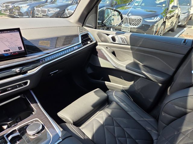 Used 2025 BMW X5 xDrive40i w/ M Sport Package AWD/4WD image 16