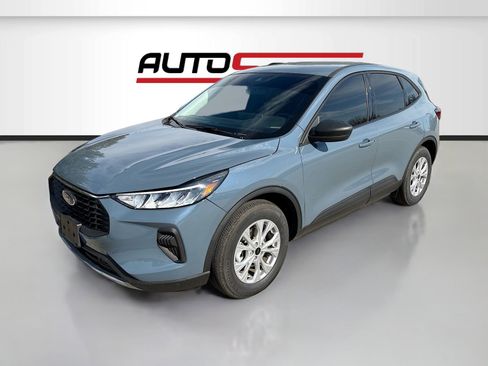 Used 2025 Ford Escape Active w/ Tech Pack #1 FWD image 3