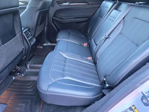 Used 2019 Mercedes-Benz GLE 400 4MATIC image 34
