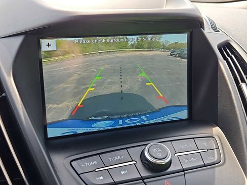 Used 2019 Ford Escape SE FWD image 8