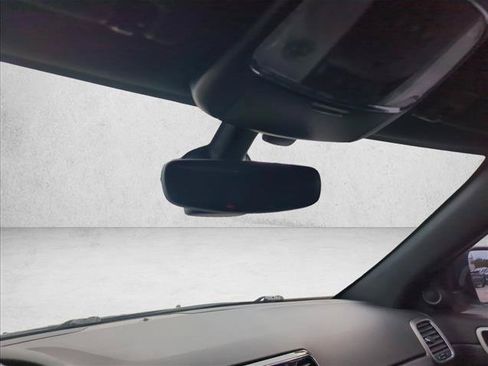 Used 2019 Jeep Grand Cherokee Altitude RWD image 11