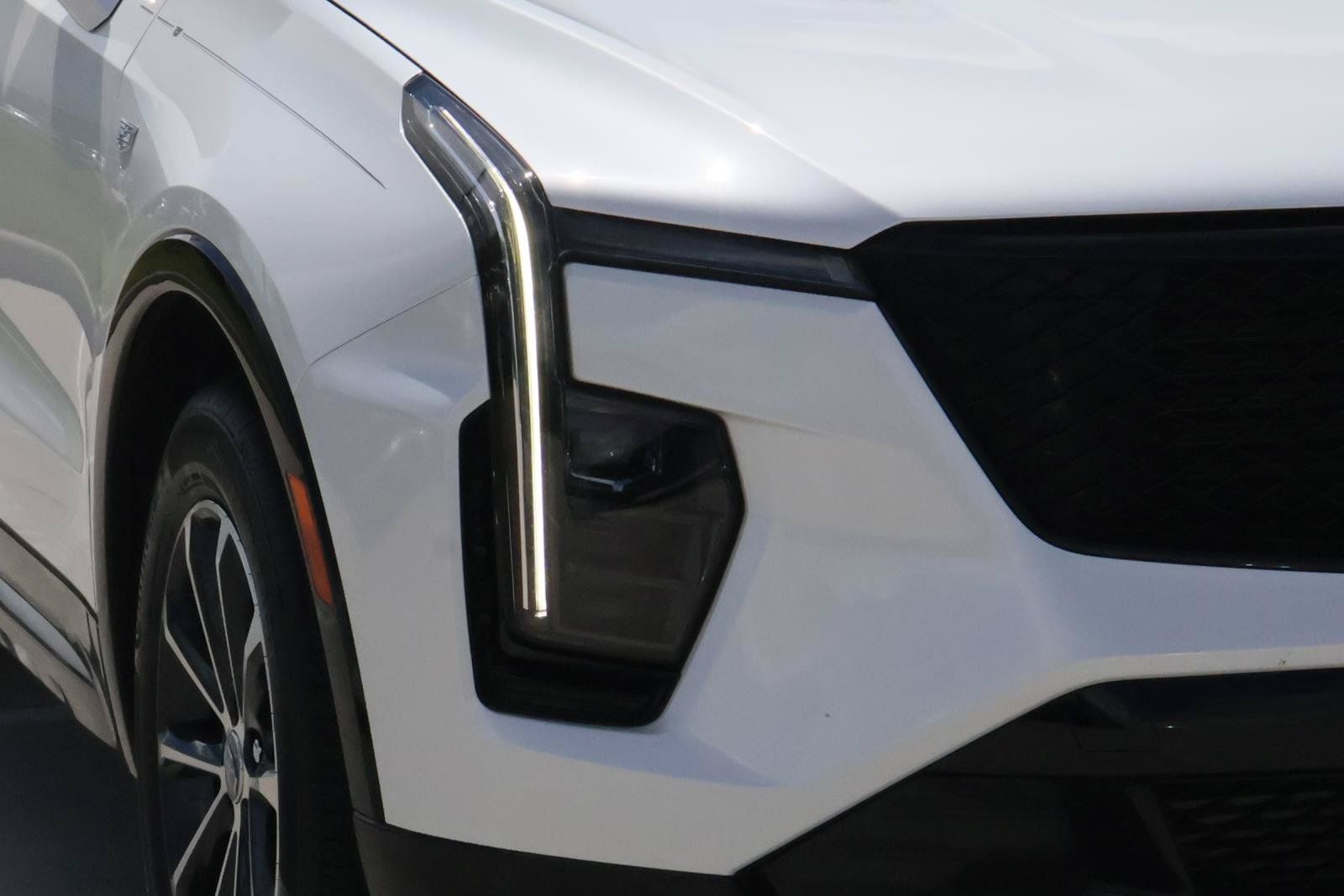 Certified 2024 Cadillac XT4 Sport FWD image 9