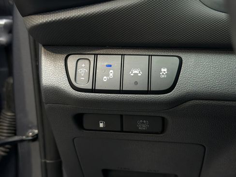 Used 2019 Hyundai Ioniq SEL FWD image 35