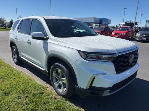 New 2025 Honda Pilot EX-L image 8