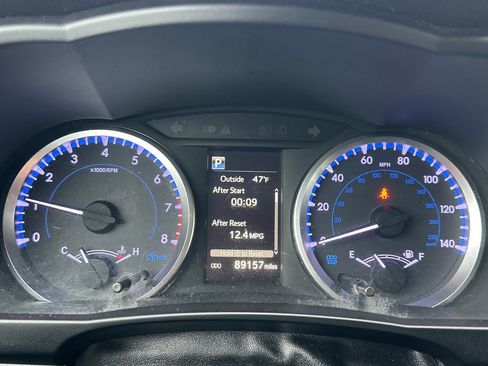 Used 2019 Toyota Highlander LE image 24