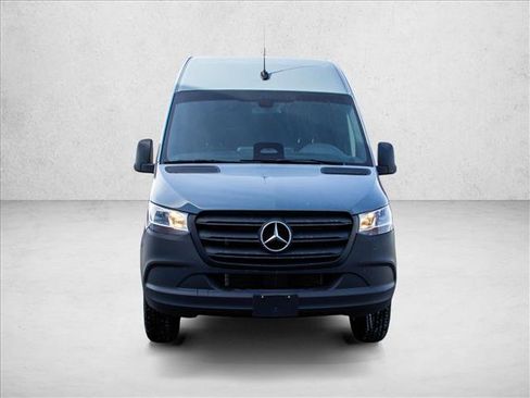 Used 2025 Mercedes-Benz Sprinter 2500 image 2