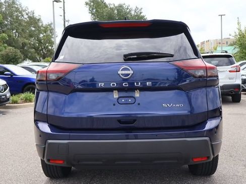 Used 2024 Nissan Rogue SV AWD/4WD image 7