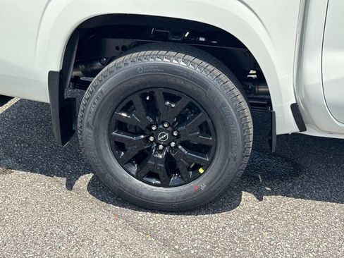 New 2026 Nissan Frontier SV w/ Tow Package AWD/4WD image 11