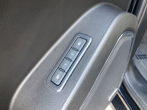 Used 2020 GMC Yukon Denali w/ Denali Ultimate Package image 32