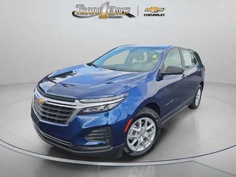 Used 2022 Chevrolet Equinox LS FWD image 4