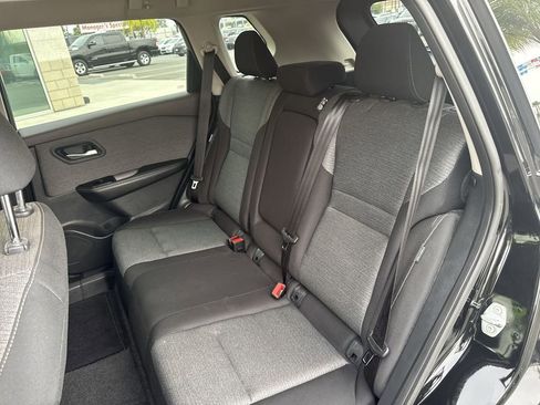 Used 2022 Nissan Rogue SV image 24