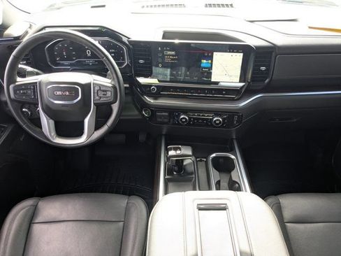 Used 2022 GMC Sierra 1500 SLT w/ SLT Premium Plus Package AWD/4WD image 13
