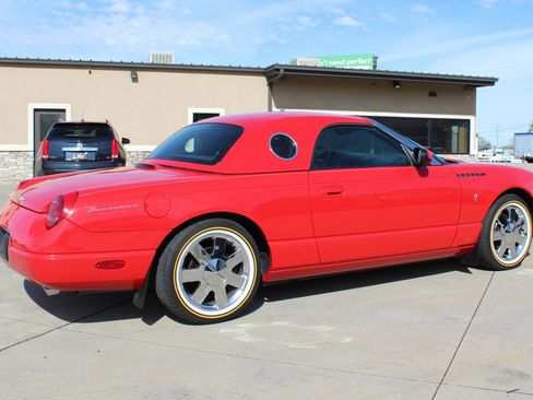 Used 2002 Ford Thunderbird RWD image 30