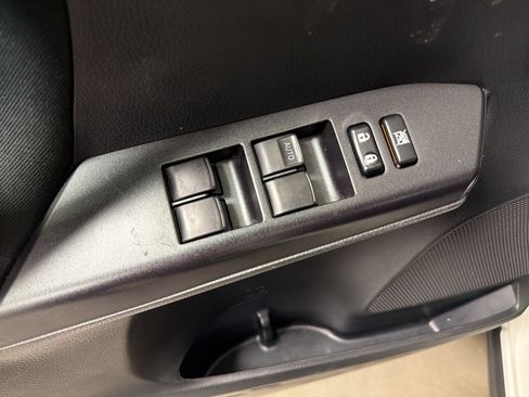 Used 2017 Toyota RAV4 LE FWD image 14