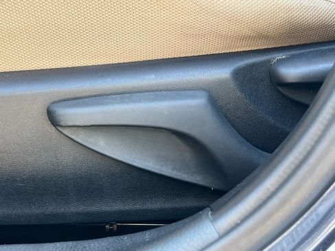 Used 2015 Toyota Corolla LE image 23