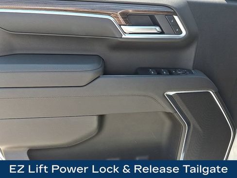 Used 2025 Chevrolet Silverado 1500 RST AWD/4WD image 22