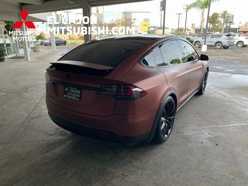 Used 2018 Tesla Model X 75D image 3