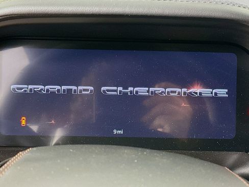 New 2026 Jeep Grand Cherokee Summit w/ Obsidian Package AWD/4WD image 11