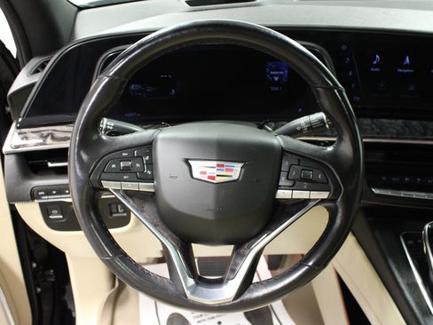 Used 2021 Cadillac Escalade Premium Luxury image 19