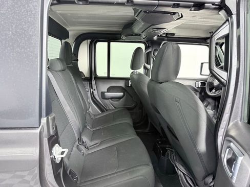 Used 2023 Jeep Gladiator Sport image 23