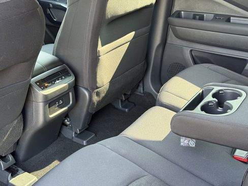 Certified 2025 Nissan Pathfinder SV image 25