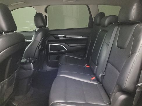 Used 2021 Kia Telluride LX AWD/4WD image 18