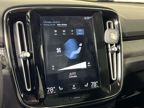 Used 2020 Volvo XC40 T5 R-Design image 15