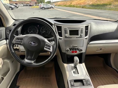 Used 2012 Subaru Outback 2.5i Premium AWD/4WD image 7