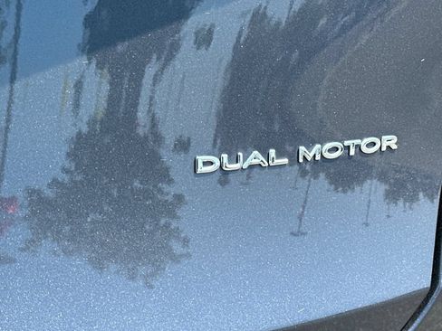 Used 2024 Tesla Model Y Long Range AWD/4WD image 27