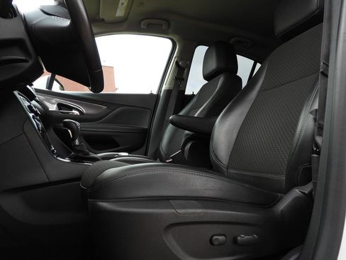 Used 2021 Buick Encore Preferred AWD/4WD image 16