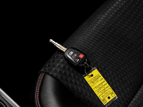 Used 2015 Toyota Camry SE FWD image 52