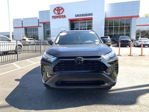 Used 2025 Toyota RAV4 XLE w/ Convenience Package FWD image 3