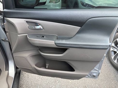 Used 2016 Honda Odyssey EX-L image 41