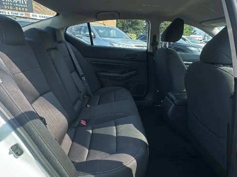 Used 2023 Nissan Altima 2.5 SV FWD image 22