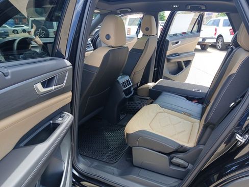 New 2026 Volkswagen Atlas Cross Sport SE FWD image 20