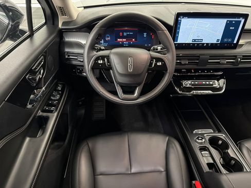 Used 2023 Lincoln Corsair FWD image 20