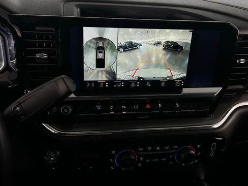 Used 2024 Chevrolet Silverado 2500 High Country w/ Technology Package image 19